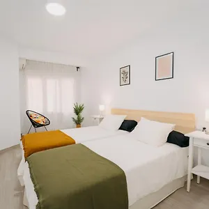Apartment Top2stay Alhondiga, Málaga